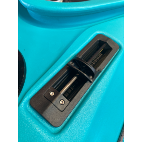 P & H Skeg Slider Button & Box